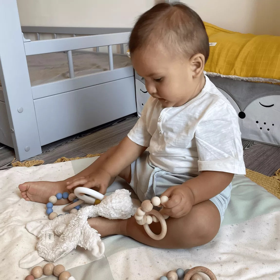 Blue Beechwood and Silicone Teething Ring – Safe and Sensory Toy for Baby