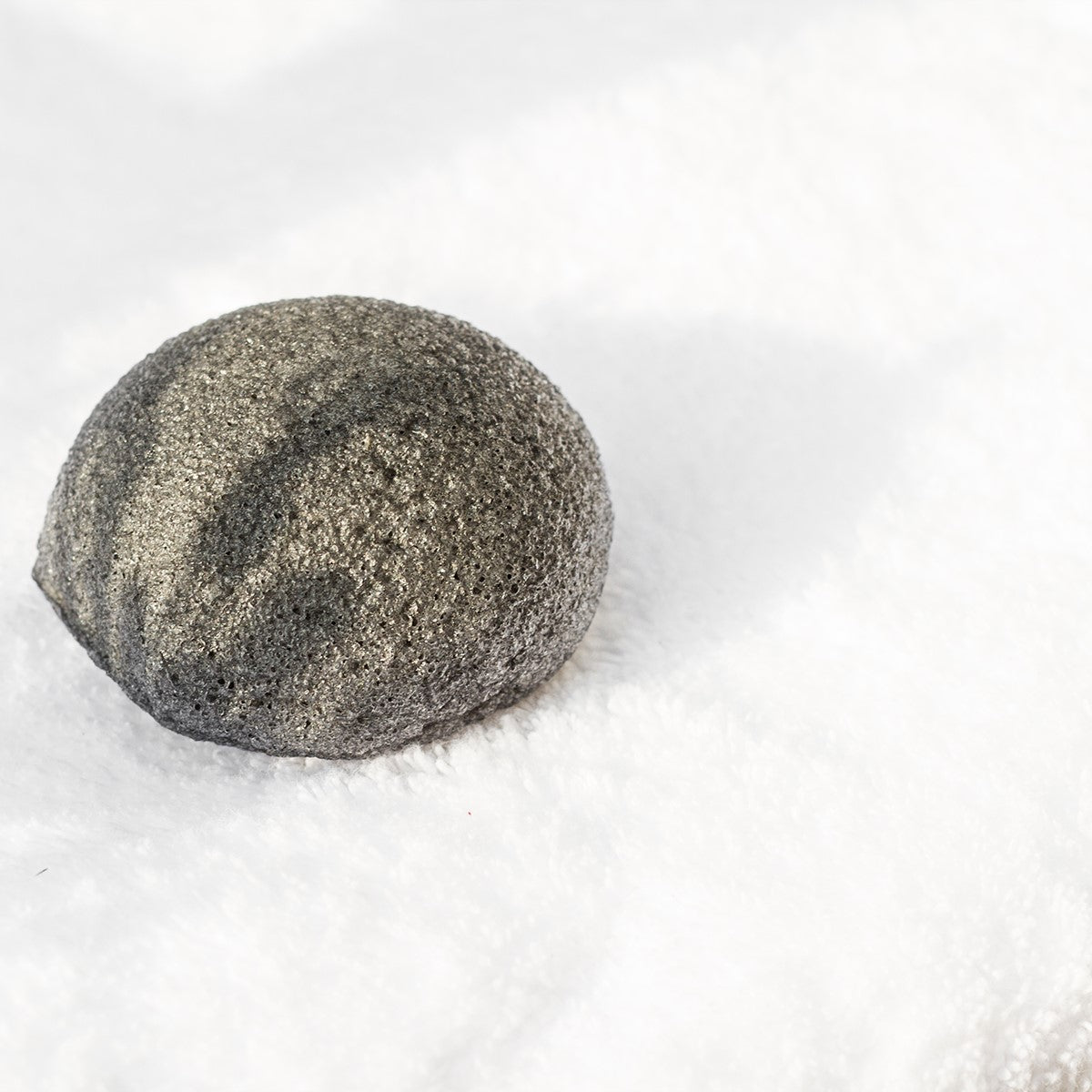 Black konjac sponge