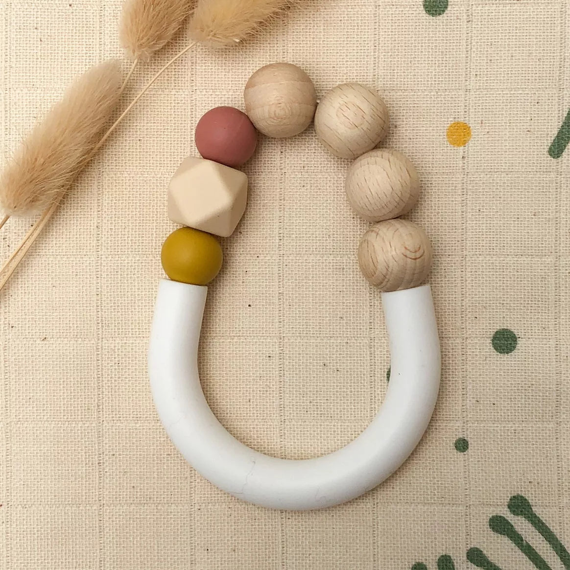 Pitigaïa Teething Ring Pink - Silicone and Beechwood