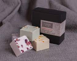 Foaming Bath Bomb Blocks in the HUIZE1870 EDITION