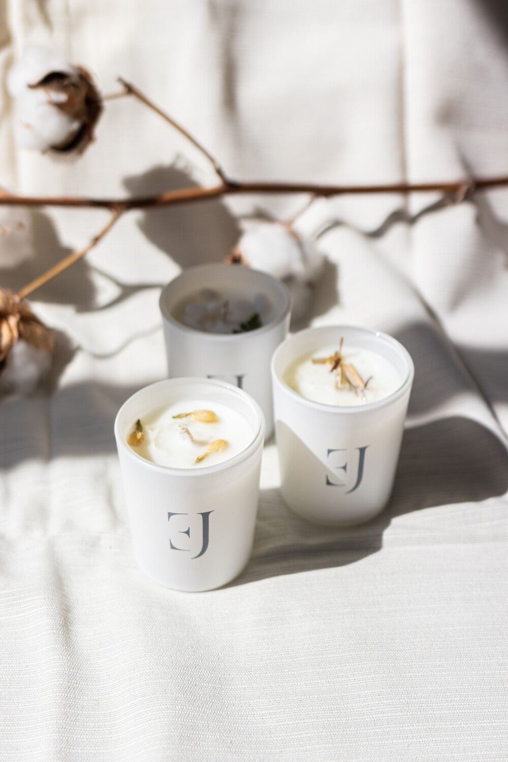 Manifest scented candles - set of 3 - White with Crystal