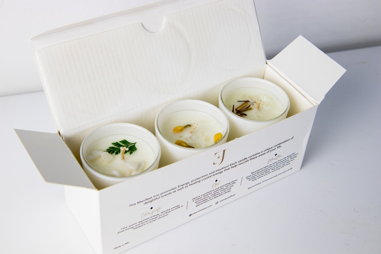 Manifest scented candles - set of 3 - White with Crystal